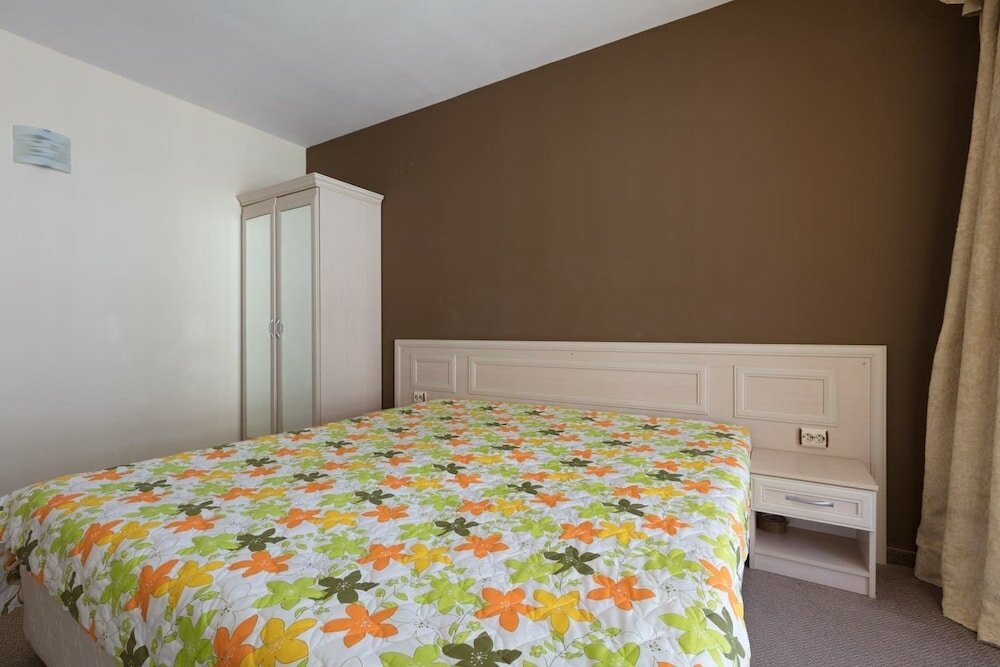 Фото One Bedroom Apartment with Balcony