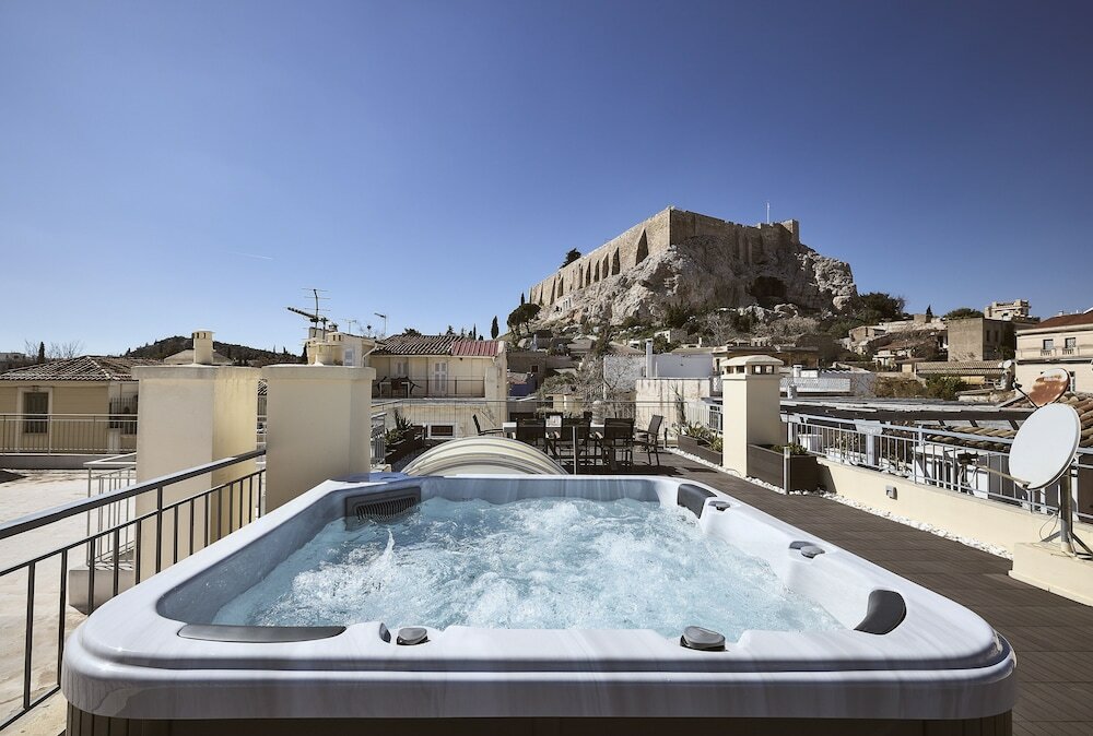 Фото Plaka's Villa with Breathtaking Acropolis View
