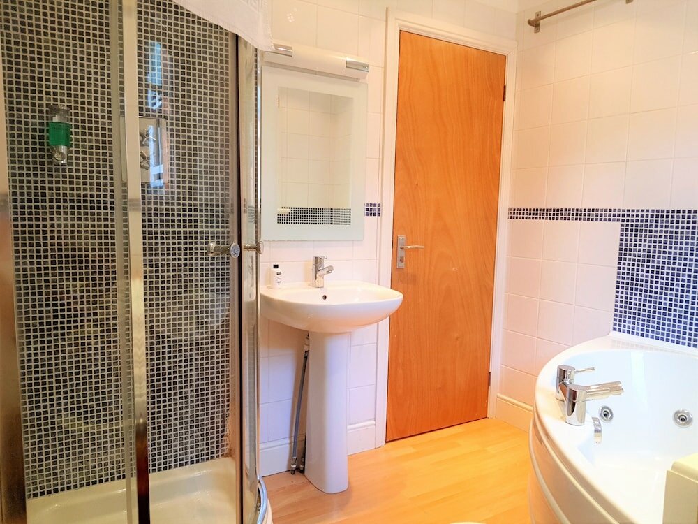 Фото Bath Road Apartments