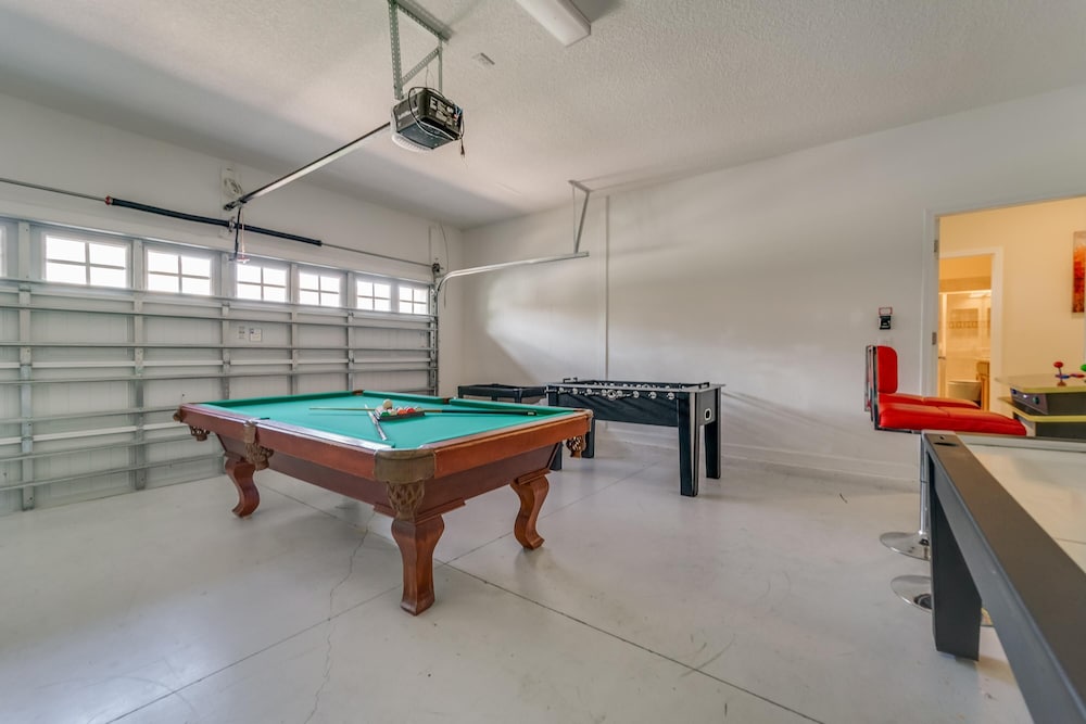 Фото Lei's 9-bedroom Champions Gates Vacation Home