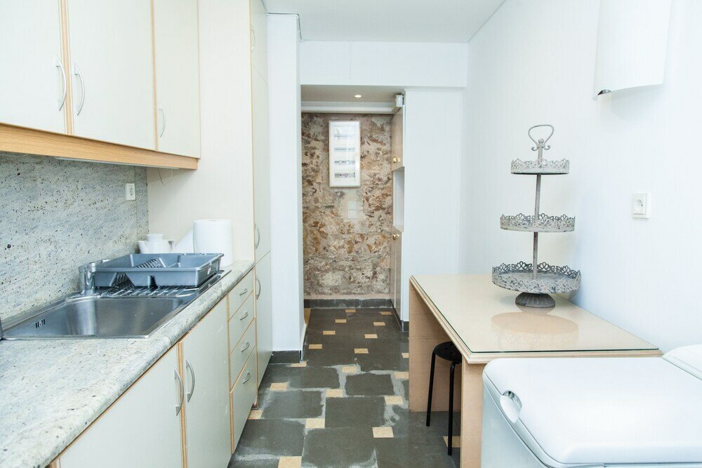 Фото Chic Charming Central Athens Apt