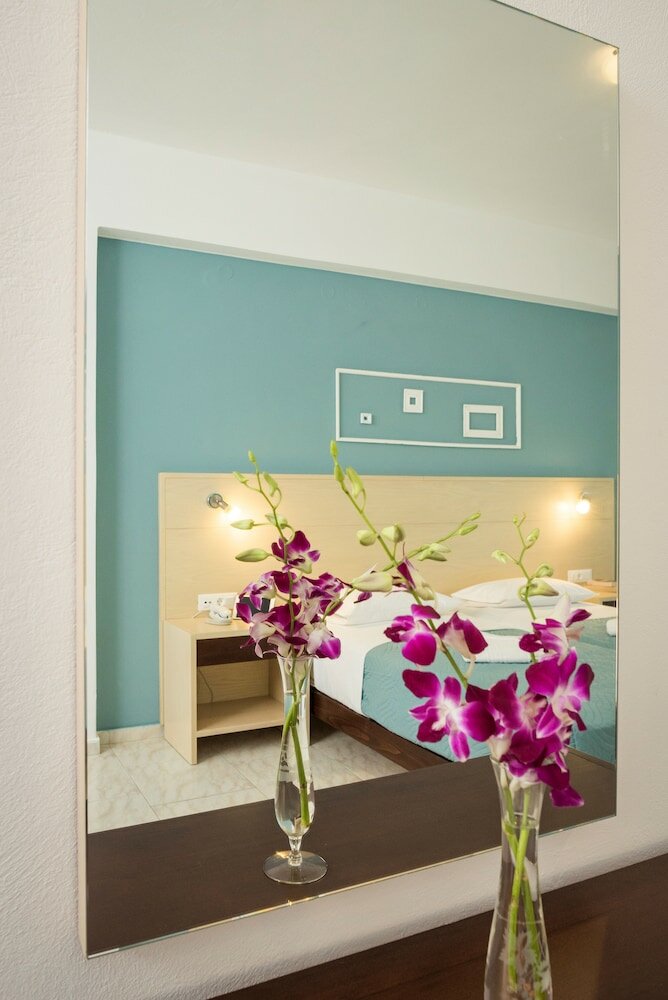 Фото Esplanade Apartments