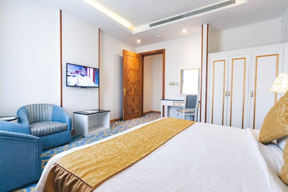 Фото Platinum Alkhamseen