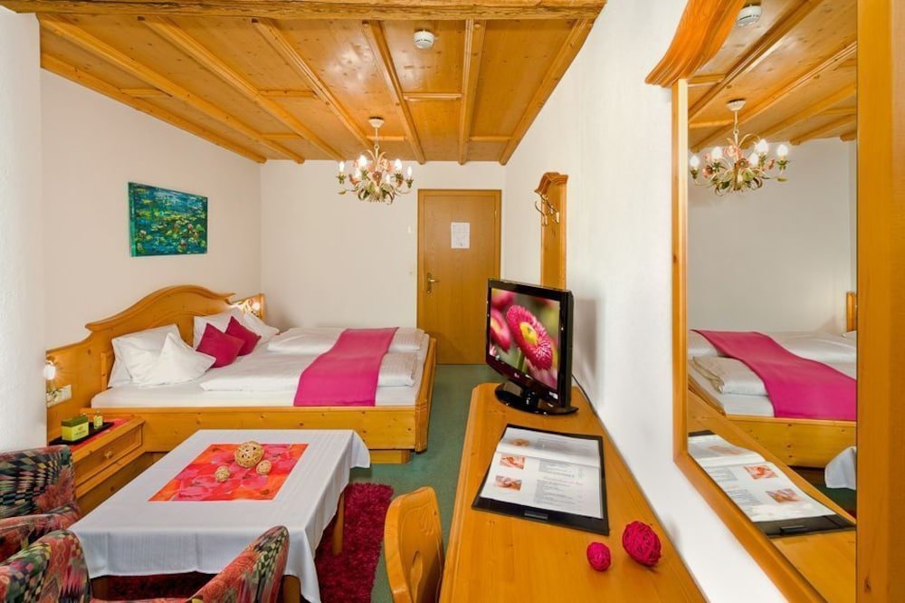 Фото Wellnesshotel Zum Gourmet