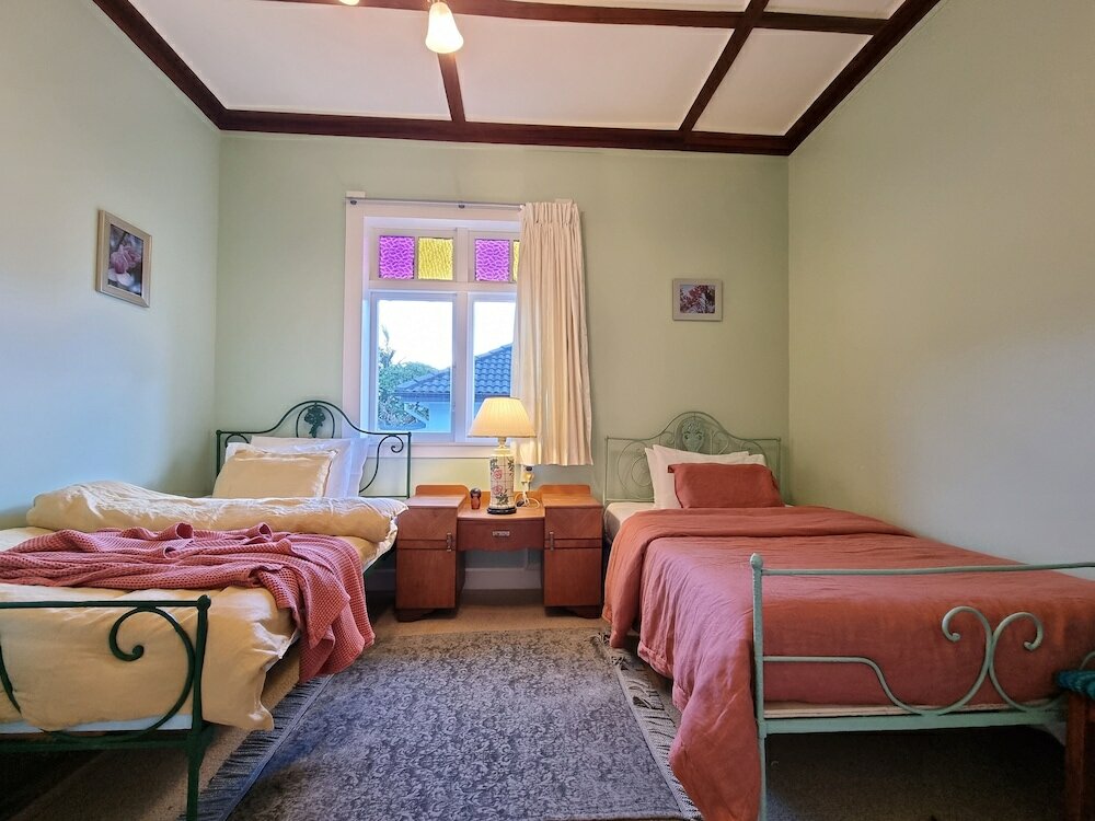 Фото 4 Bedroom Character House Papakura