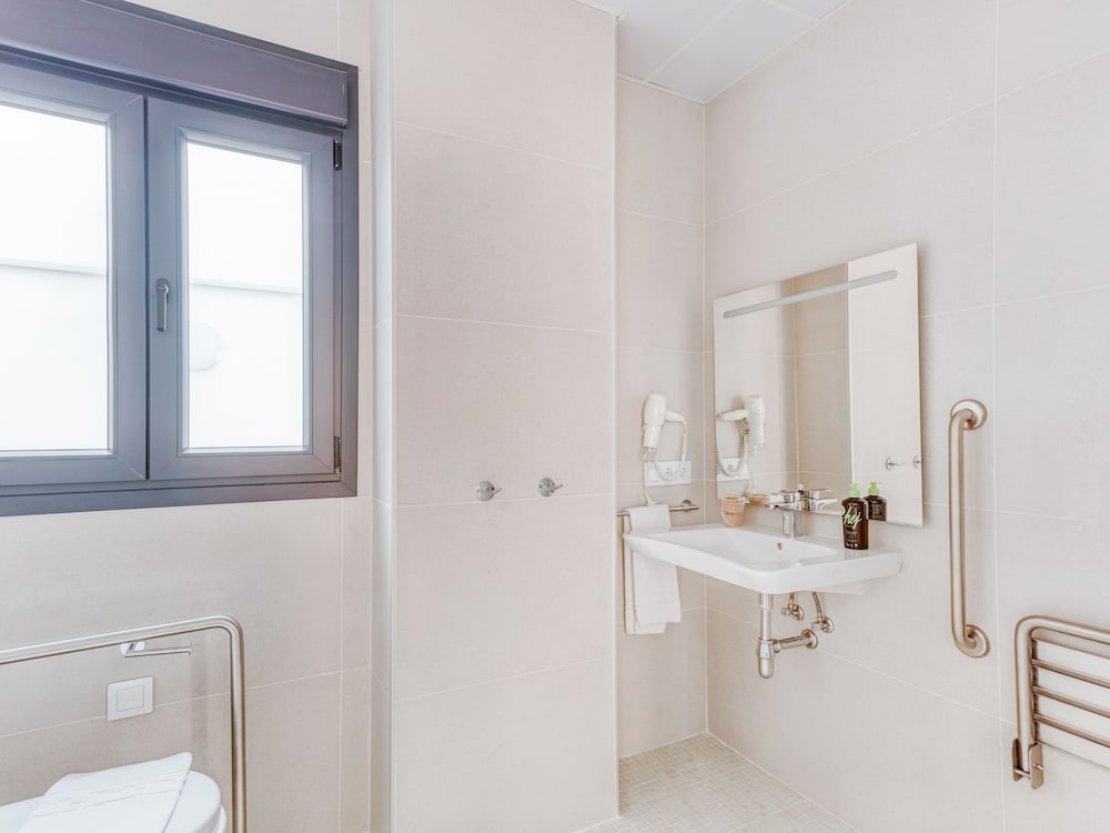 Фото Limehome Malaga Calle Ancha del Carmen