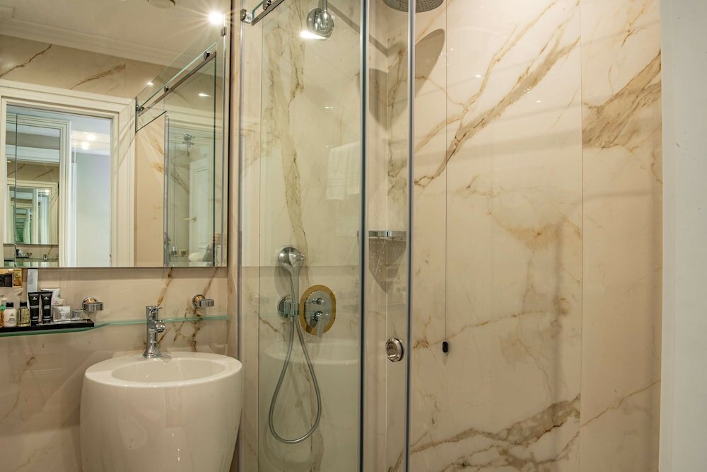 Фото Radisson Collection Morina Hotel, Tirana