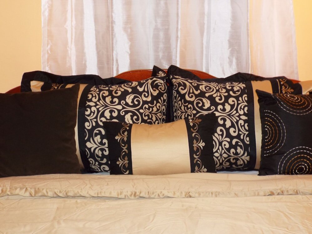 Фото Lake View Condo