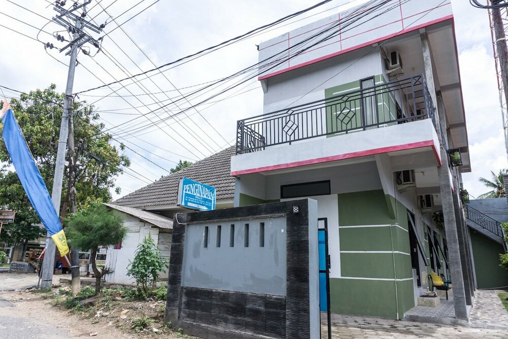 Фото RedDoorz @ Wr Supratman Pacitan