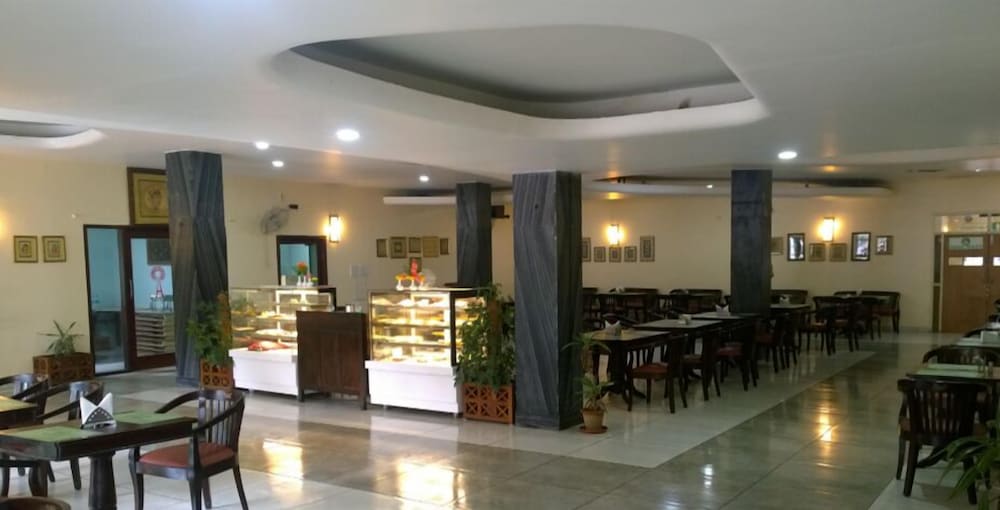 Фото Hotel Woodlands