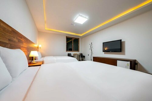 Гостиница F-one Hotel в Мокпхо