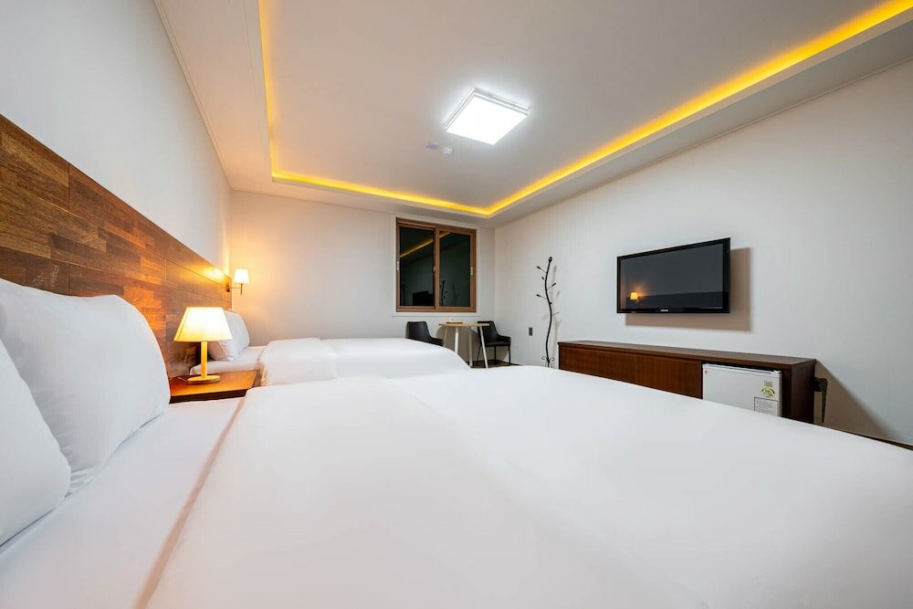 Фото F-one Hotel