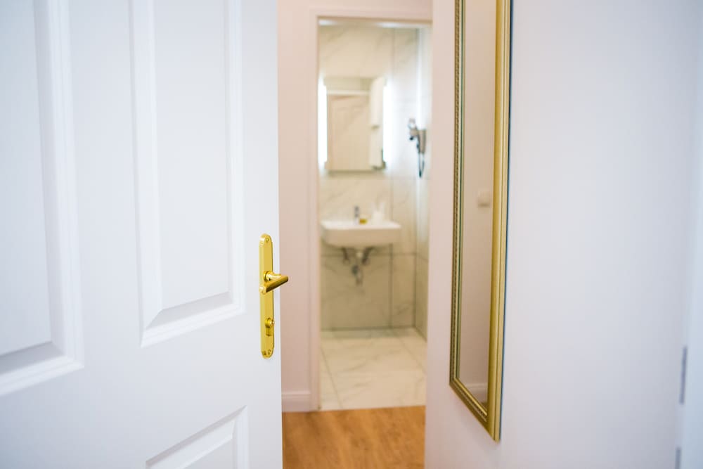 Фото Pension Central - Self Check-in