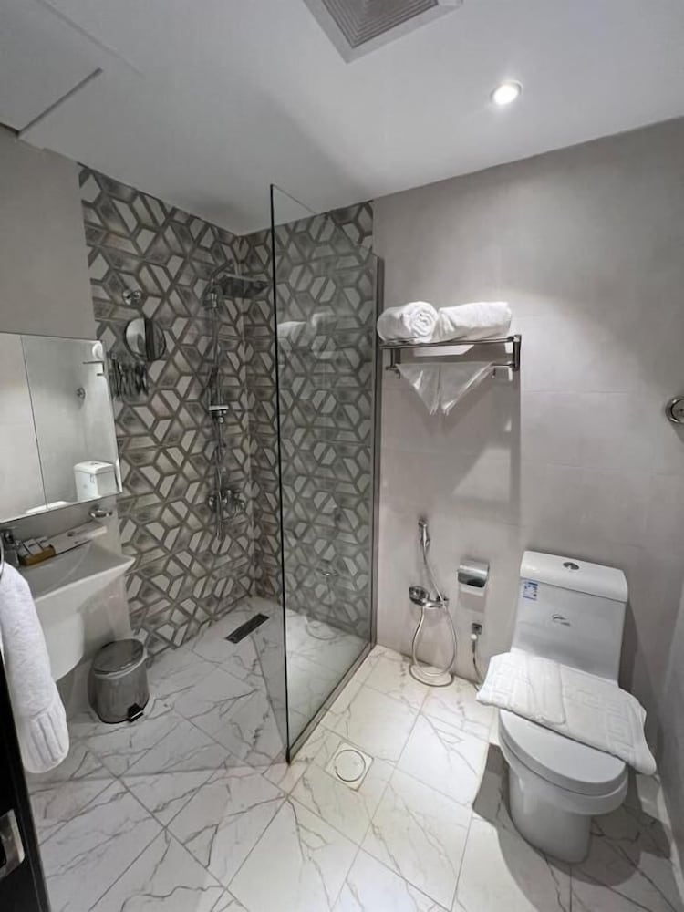 Фото Green Hills Hotel