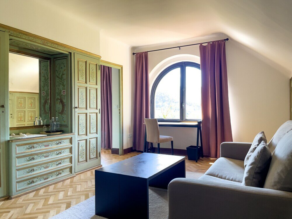 Фото Angelats Hotel