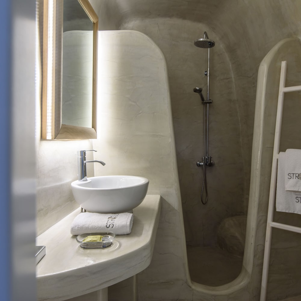 Фото Strogili Traditional Houses