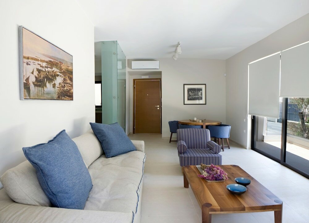 Фото Aethrion Boutique Homes