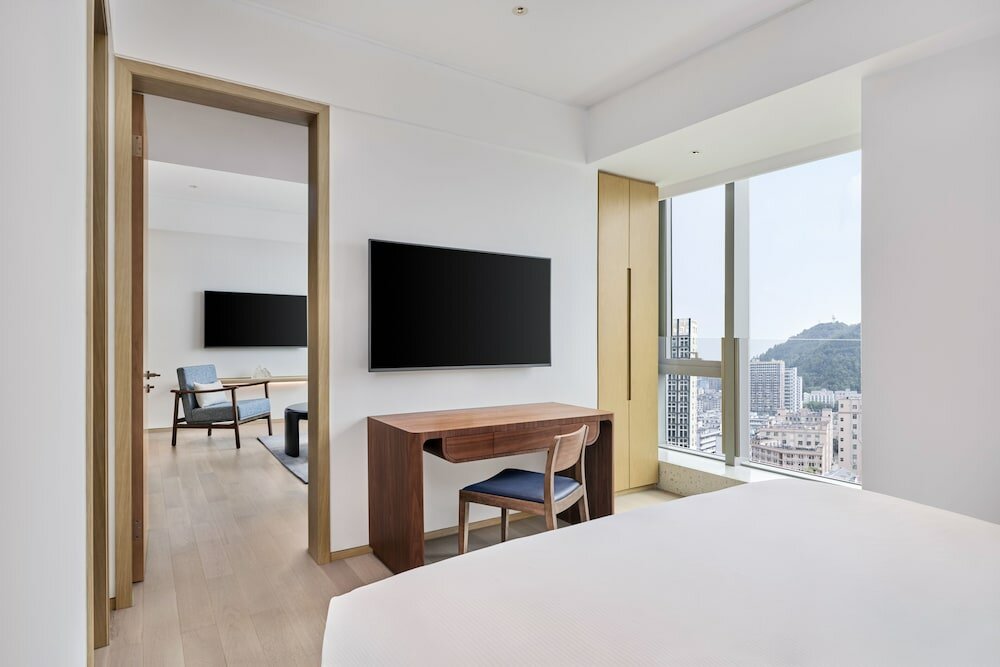 Фото Doubletree by Hilton Shenzhen Airport Residences