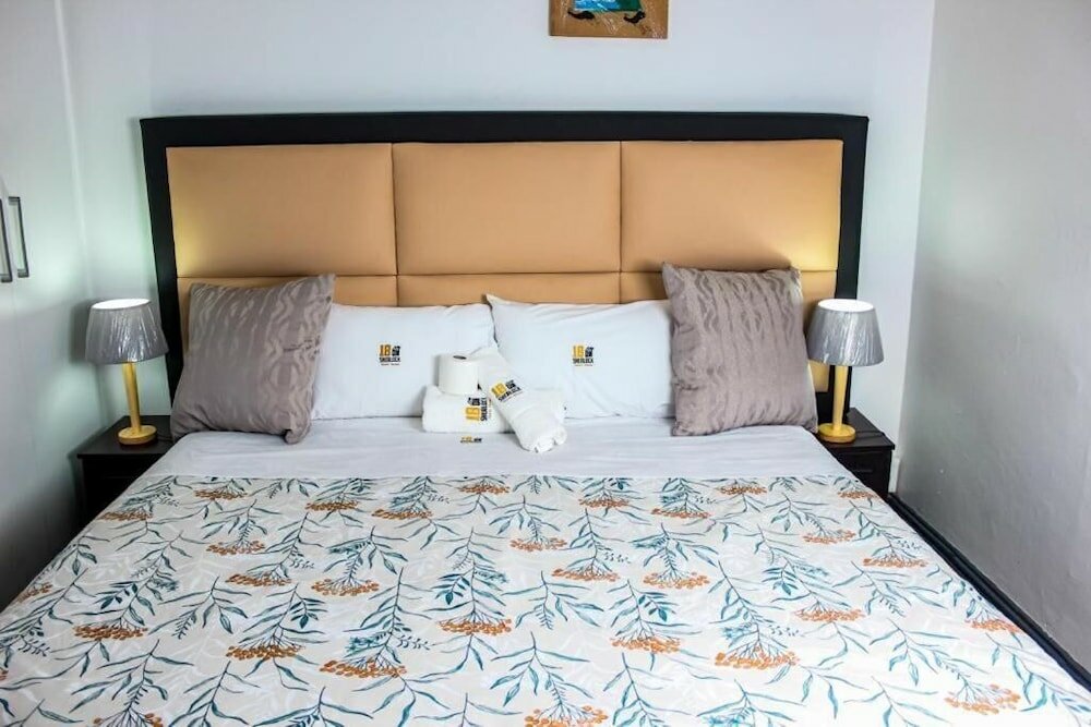 Фото 18 On Sherlock