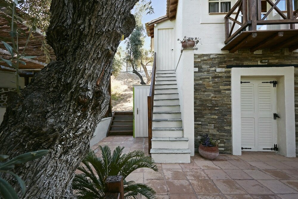 Фото Skiathos Ira Hotel