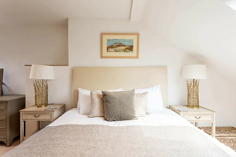 Фото Bright and Spacious Penthouse With Terrace