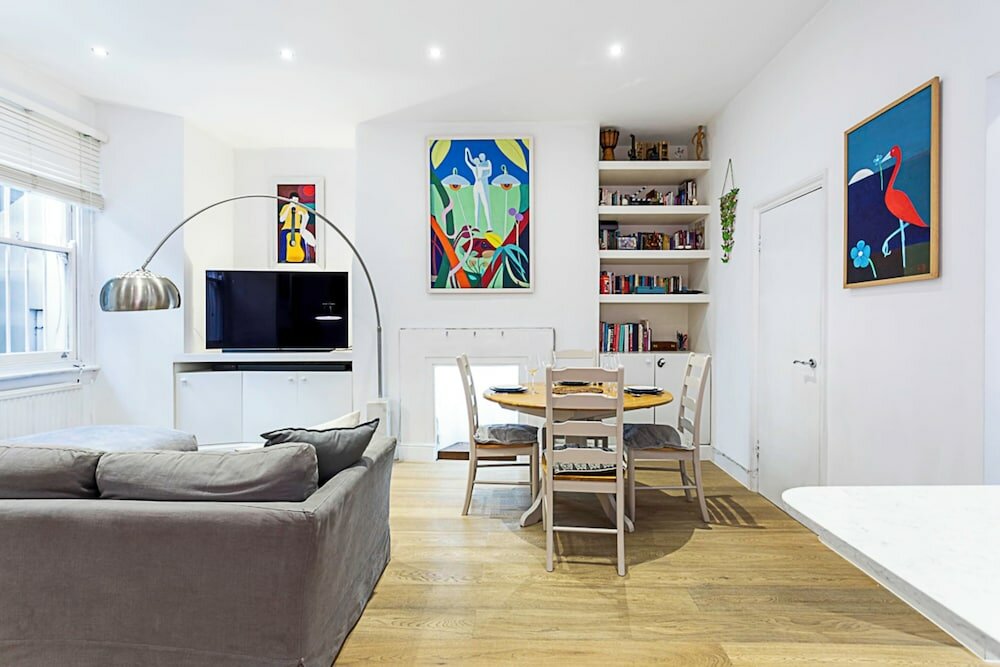 Фото Luxurious Victorian Home