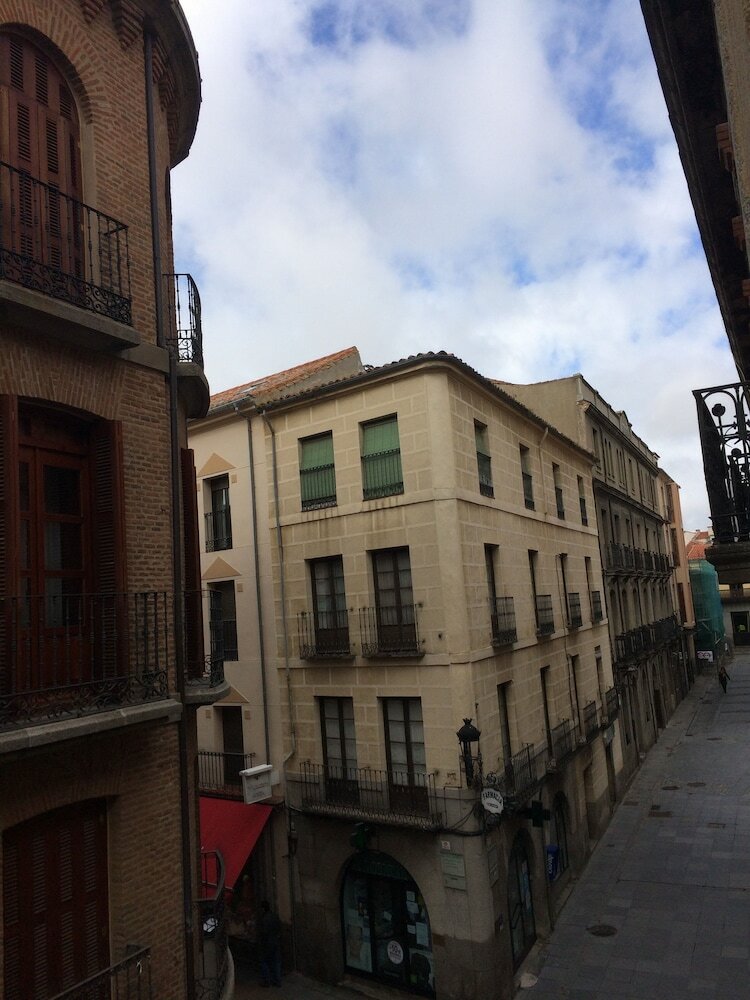 Фото Hotel Palacio de Valderrábanos