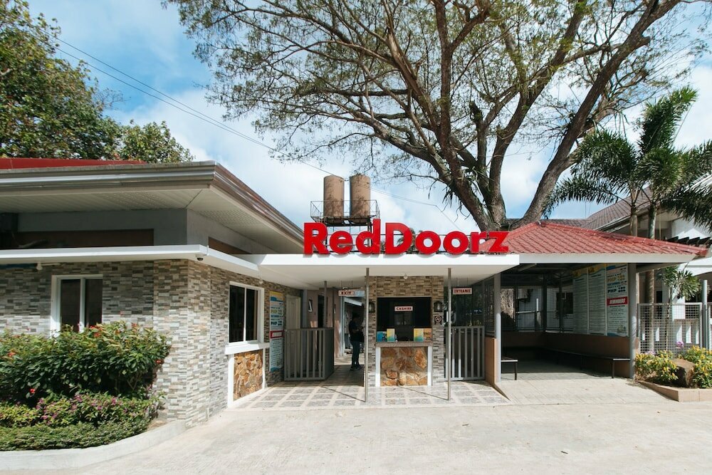 Hotel RedDoorz Premium @ Trece Indang Road, Province of Cavite, photo