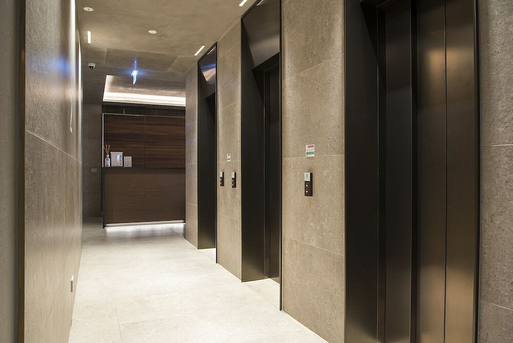 Фото Easyhomes - Central Tower