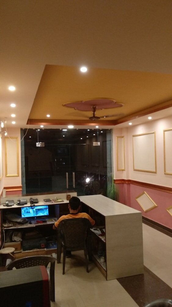 Фото Hotel Zero Mile Rooms