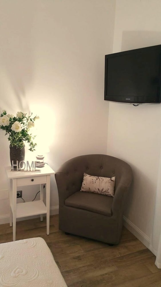 Фото Garden House - Luxury Guest House