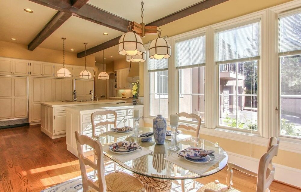 Фото Lx33: Luxury Vacation Villa On Pebble Beach With Pool