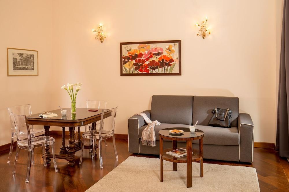 Фото Appartamento Largo Argentina - Daplace Apartments