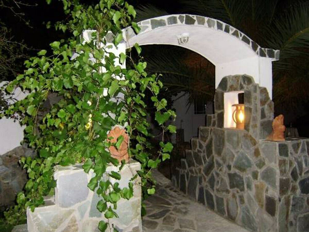 Фото Skiathos Petite Apartments