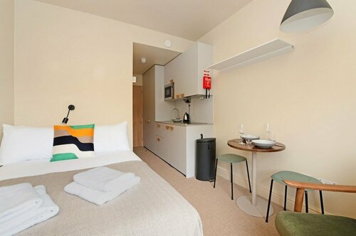 Гостиница Bijou Studio in Historic Primrose Hill Terrace в Лондоне