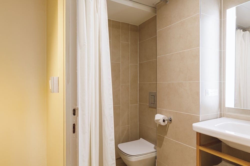 Фото Hôtel des Remparts