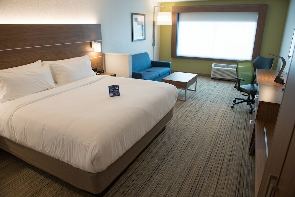 Фото Holiday Inn Express & Suites Louisville N - Jeffersonville, an Ihg Hotel
