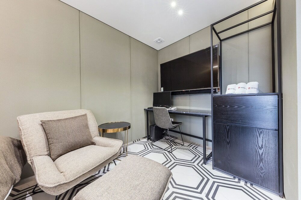 Фото The Post Hotel