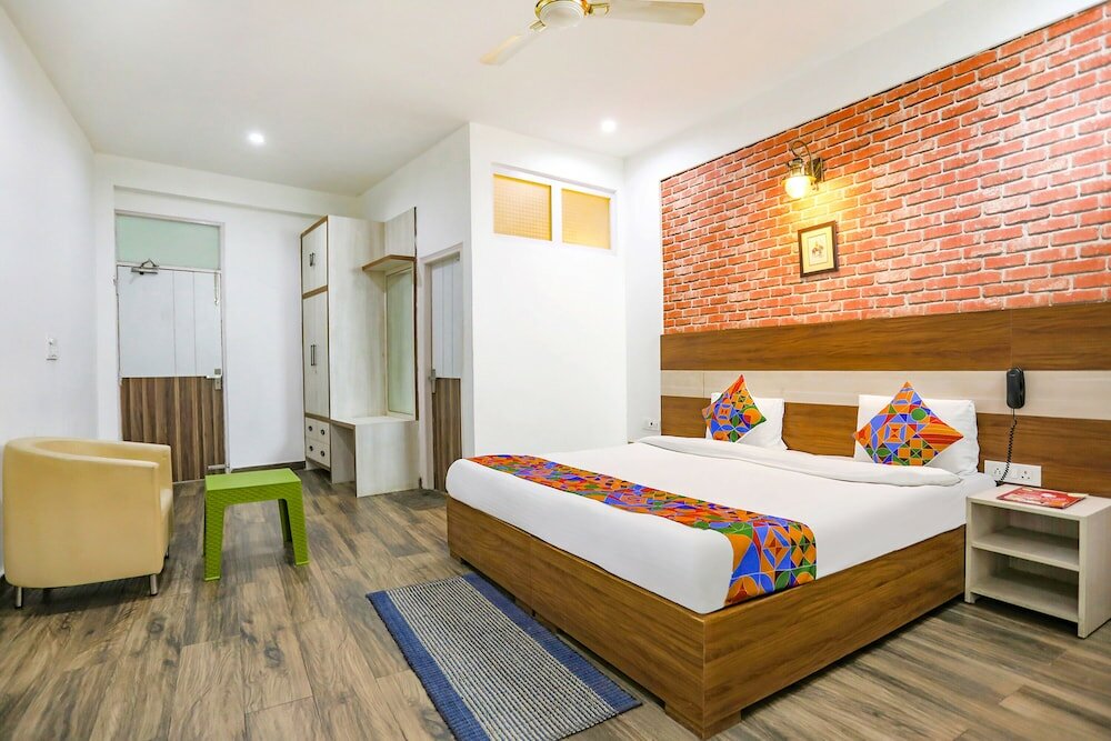 Фото Fabhotel Aravali Suites