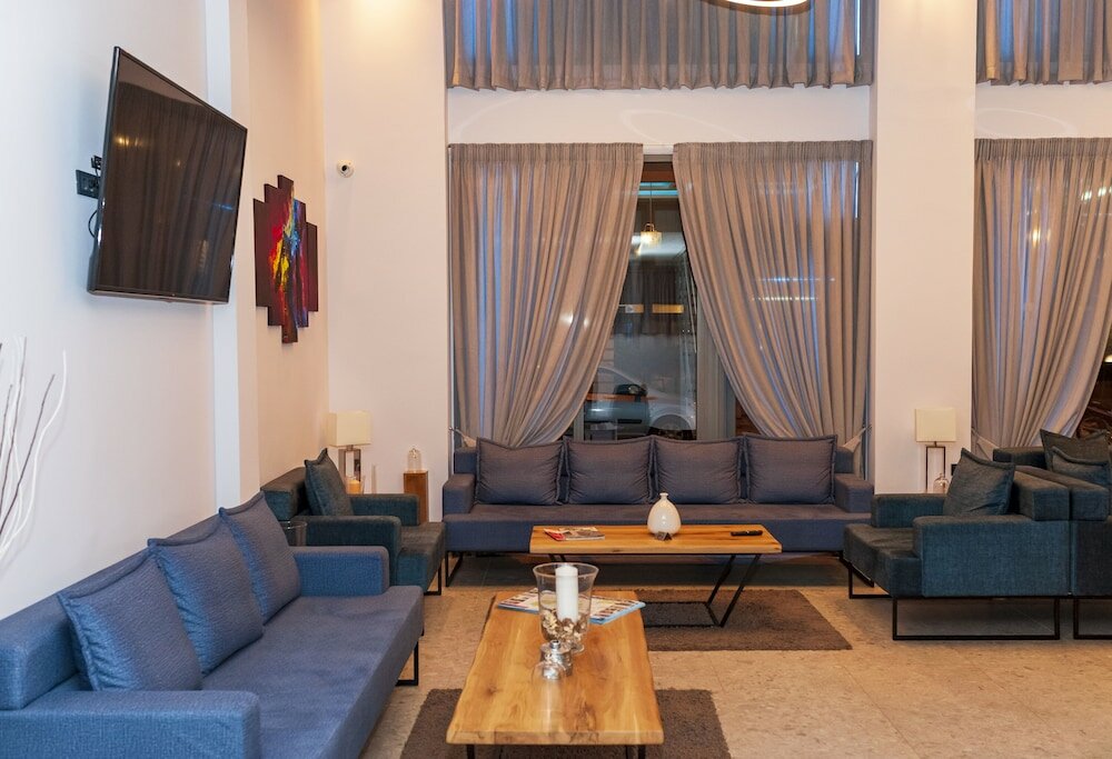 Фото Meni Apartments Hotel