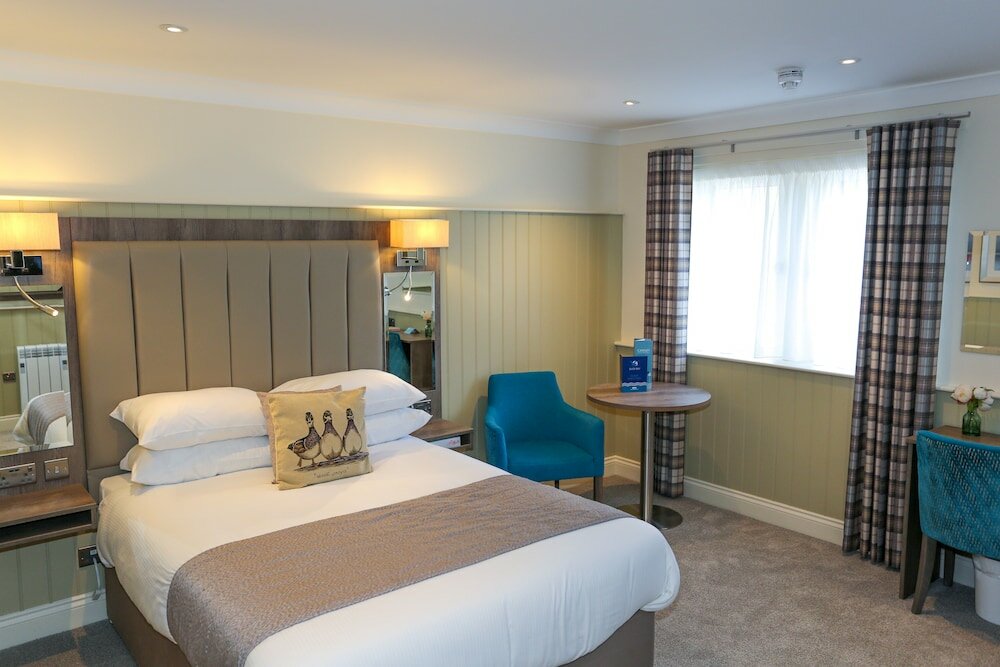 Фото Duck Bay Hotel