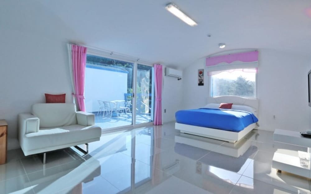 Фото Yangyang Lodes Pool Villa