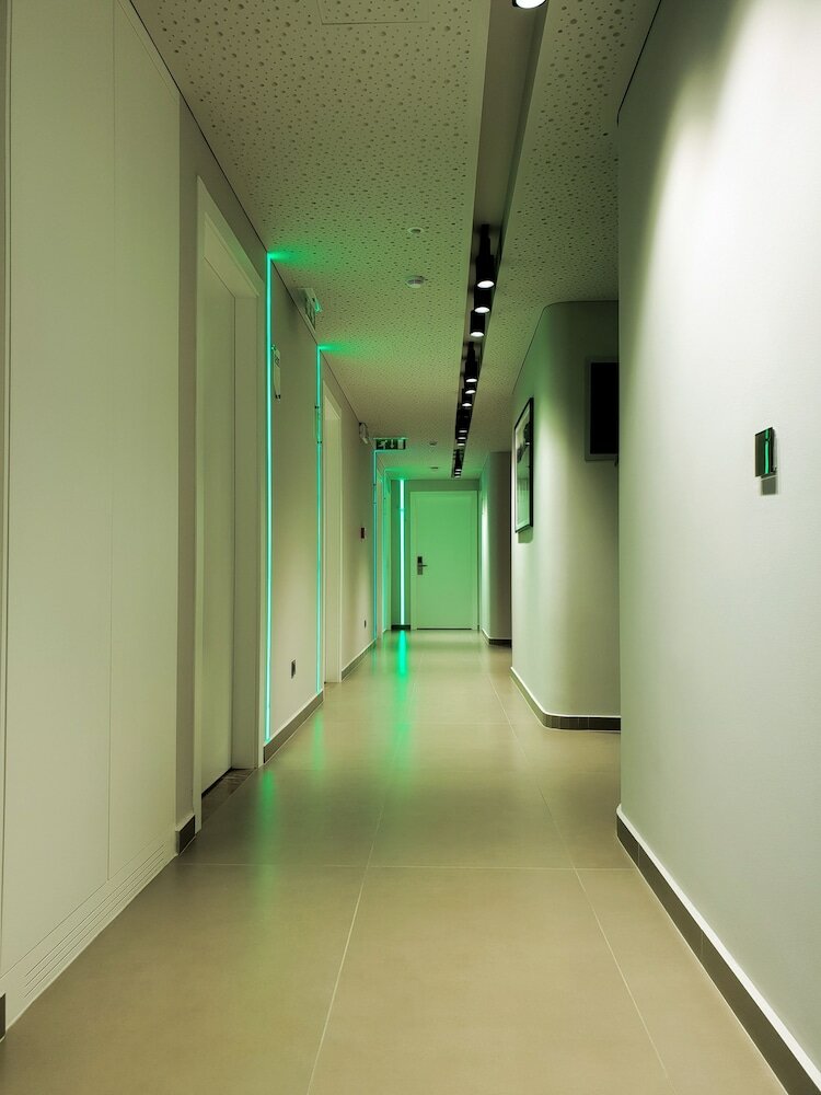 Фото Metro Hotel Tirana