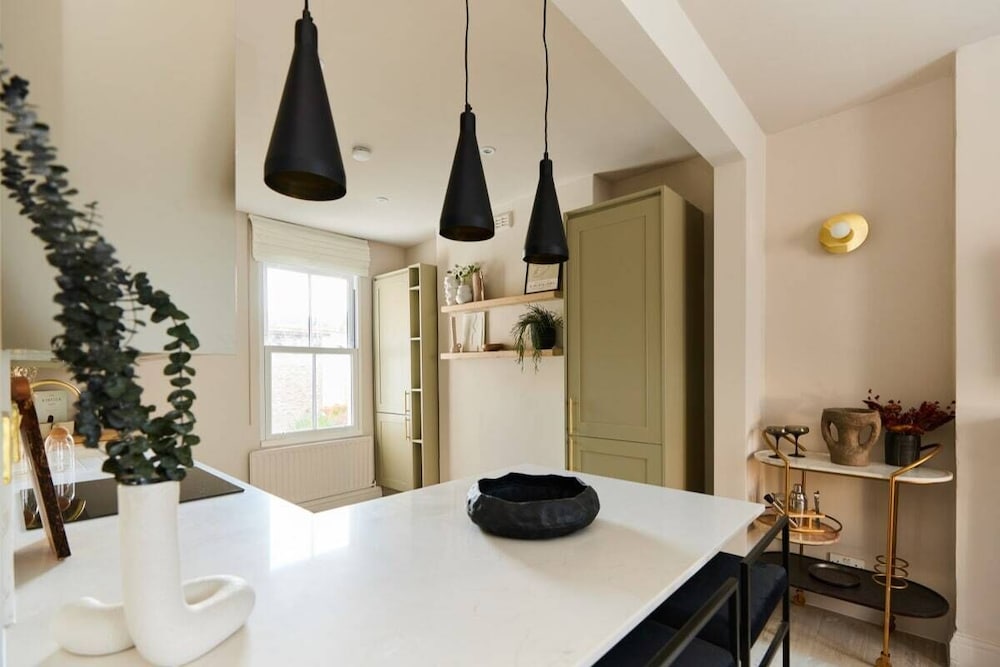 Фото The Fulham Loft - Captivating 2bdr Flat With Terrace