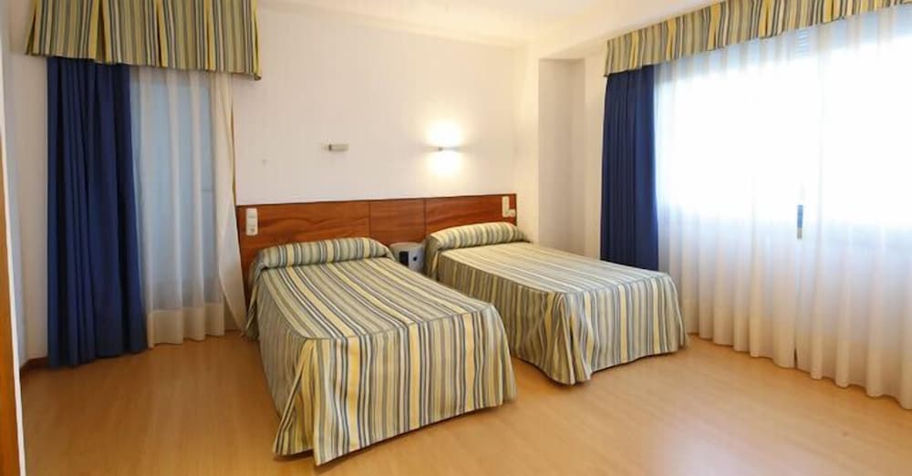 Фото Hotel Colón Tuy