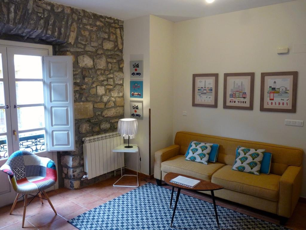 Фото Apartamentos Hevia