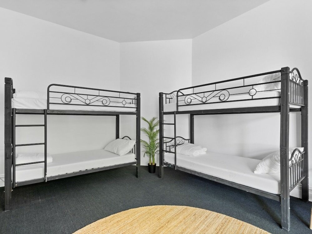 Фото Venus Potts Point - Hostel - Women only