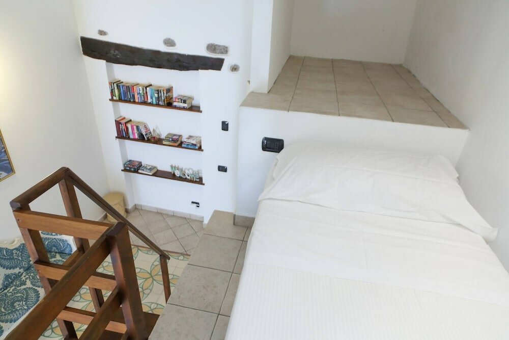 Фото Central Room With Balcony And Amazing Sea View