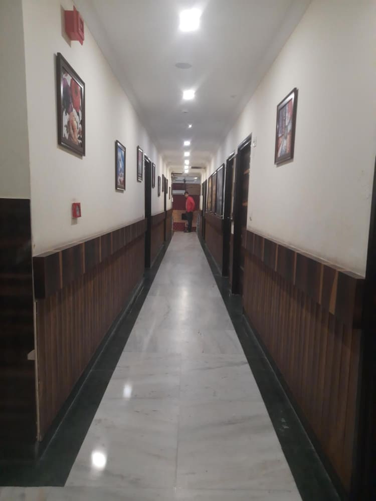 Фото Hotel Mahajan Internatioanal