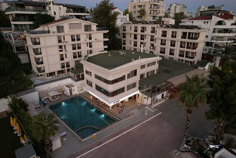 Гостиница Qinn Hotel в Муратпаше